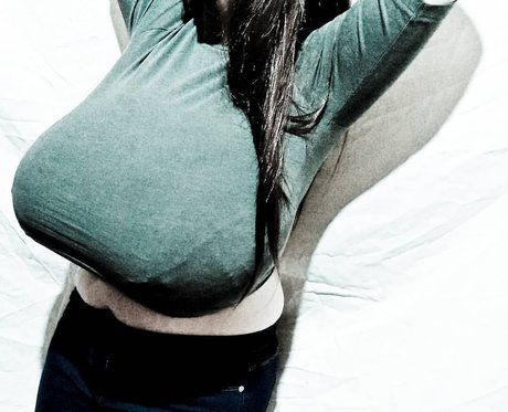 Nagie wyciekłe zdjęcie OnlyFans od Astrid