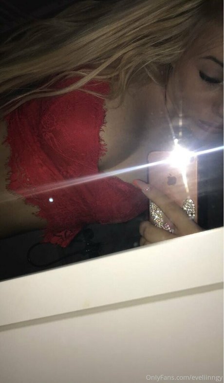 Nagie wyciekłe zdjęcie OnlyFans od Eveliinngy
