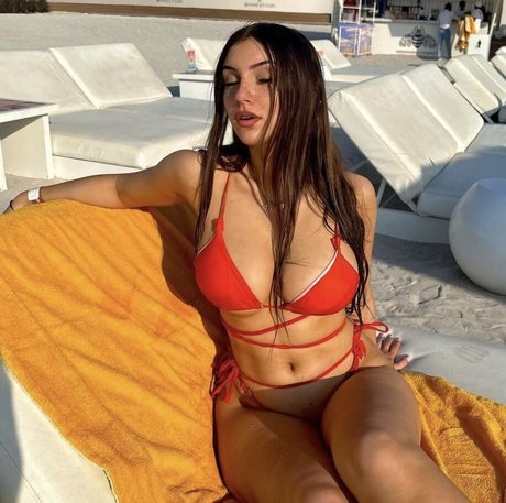 Nagie wyciekłe zdjęcie OnlyFans od Lucile