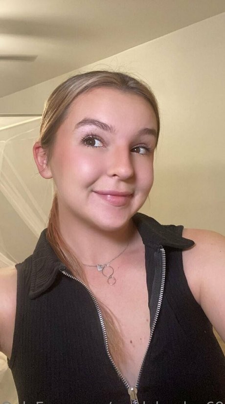 Nagie wyciekłe zdjęcie OnlyFans od Nerdyhayley69