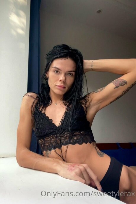 Nagie wyciekłe zdjęcie OnlyFans od Sweetylerax
