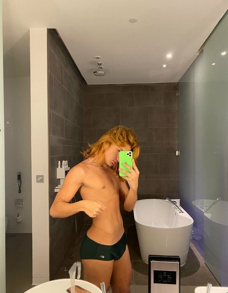 Nagie wyciekłe zdjęcie OnlyFans od Joaoheenry