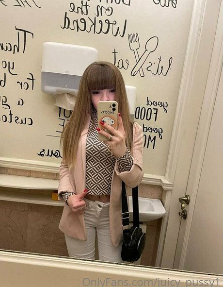 Nagie wyciekłe zdjęcie OnlyFans od Juicypusssy1