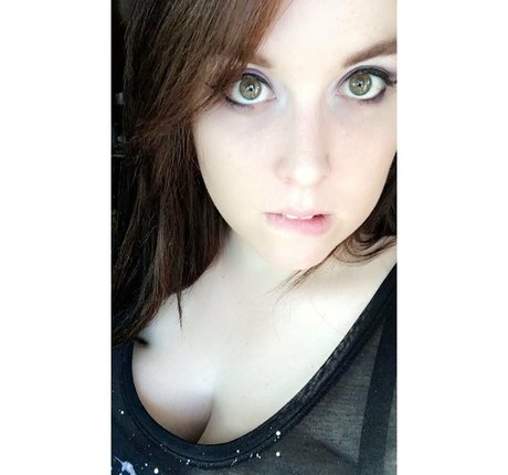 Nagie wyciekłe zdjęcie OnlyFans od Ixoraursinia