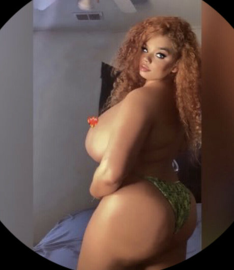 Nagie wyciekłe zdjęcie OnlyFans od Itscarlenalee