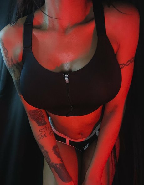 Nagie wyciekłe zdjęcie OnlyFans od Yungsadistic