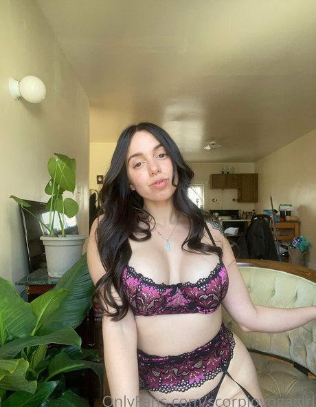 Nagie wyciekłe zdjęcie OnlyFans od Scorpioyogagirl