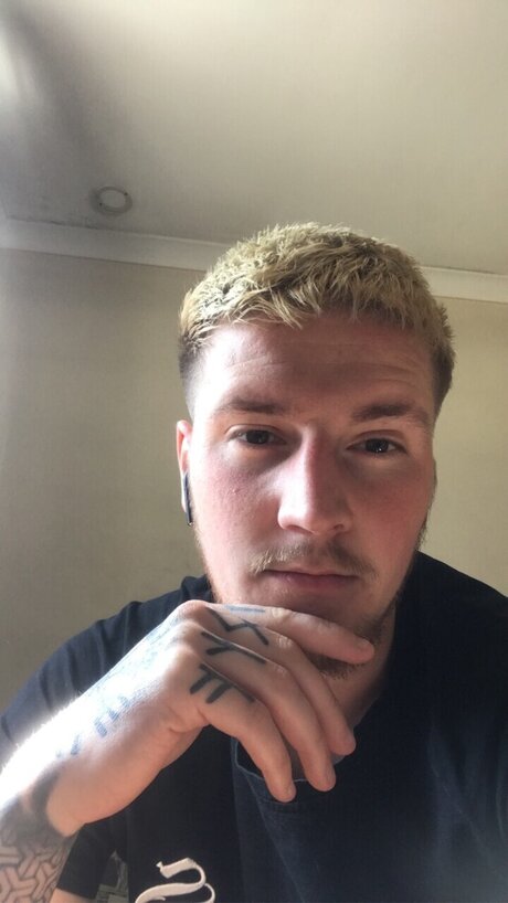 Nagie wyciekłe zdjęcie OnlyFans od Ryan