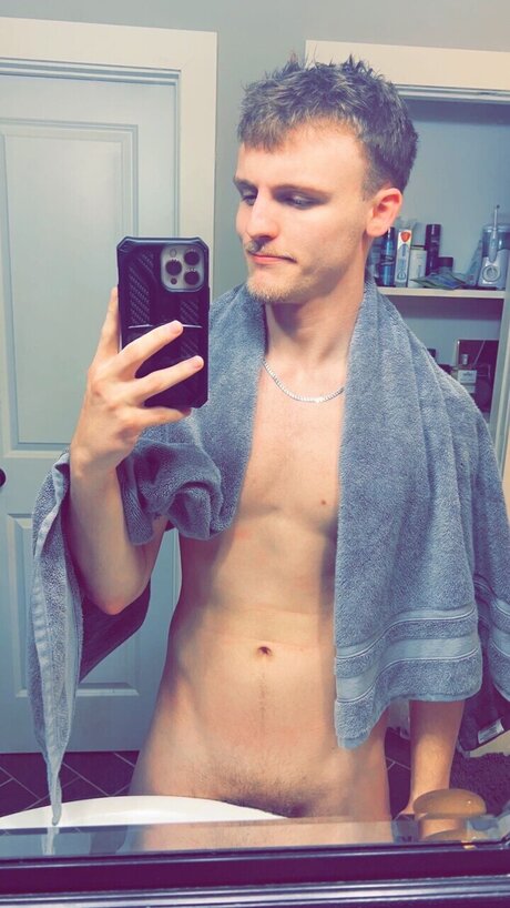 Nagie wyciekłe zdjęcie OnlyFans od Dylan
