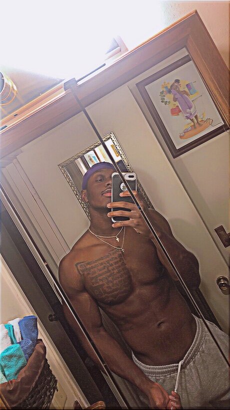 Nagie wyciekłe zdjęcie OnlyFans od Josh 