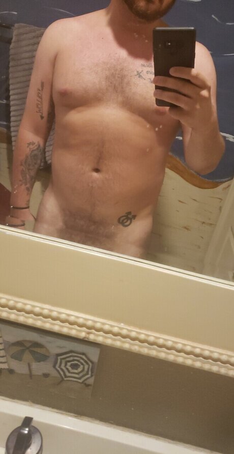 Nagie wyciekłe zdjęcie OnlyFans od Adam