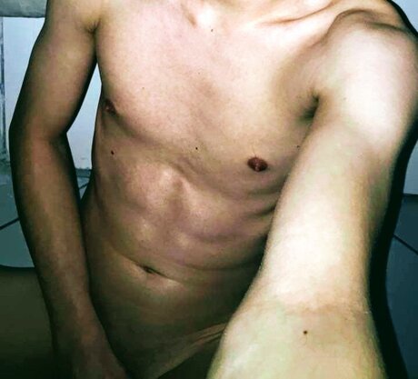 Nagie wyciekłe zdjęcie OnlyFans od Snage
