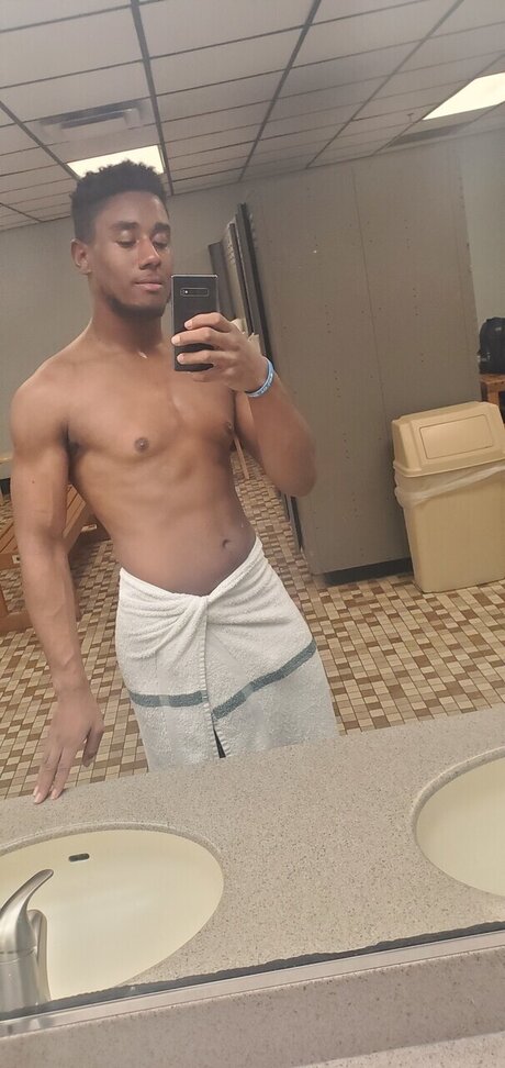 Nagie wyciekłe zdjęcie OnlyFans od Brian