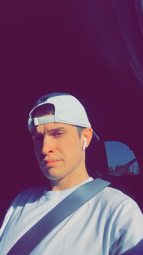 Nagie wyciekłe zdjęcie OnlyFans od Kenny T