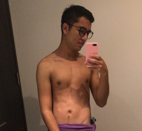 Nagie wyciekłe zdjęcie OnlyFans od Shy Twink