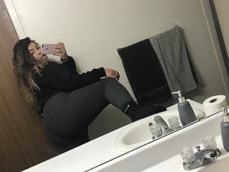 Nagie wyciekłe zdjęcie OnlyFans od Latinxxbabe