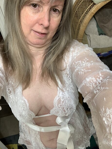 Nagie wyciekłe zdjęcie OnlyFans od September