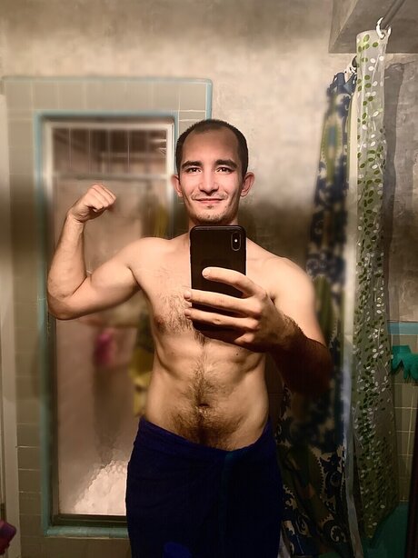 Nagie wyciekłe zdjęcie OnlyFans od Aleksg