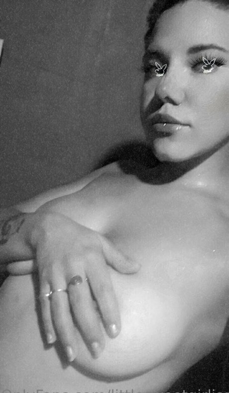 Nagie wyciekłe zdjęcie OnlyFans od Littlesweetgirljaz