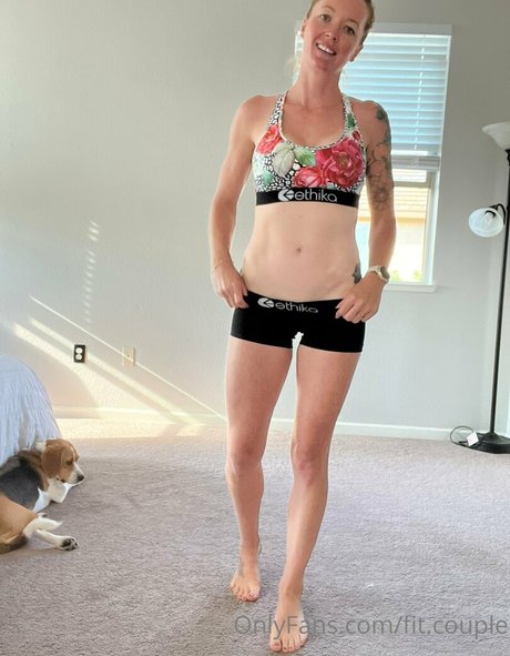 Nagie wyciekłe zdjęcie OnlyFans od Fitcouple