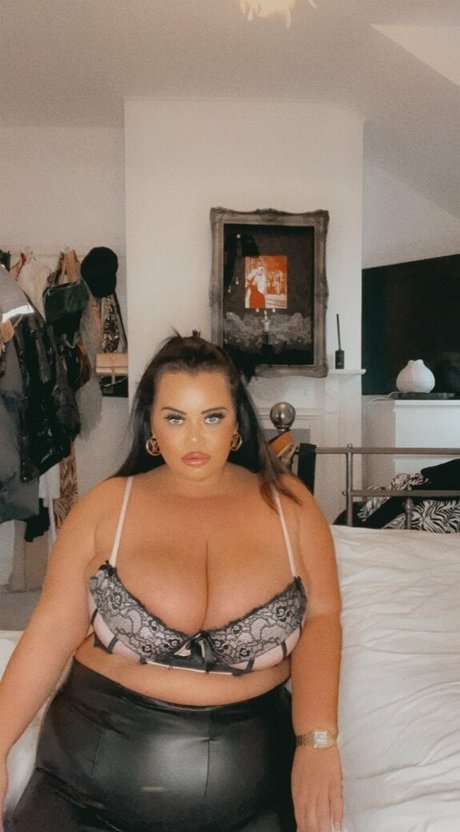 Khloe38kk