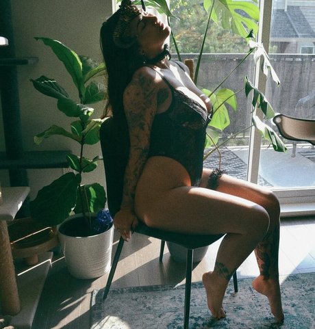 Nagie wyciekłe zdjęcie OnlyFans od Angela Amethyst