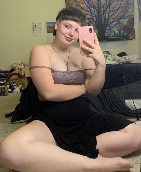 Nagie wyciekłe zdjęcie OnlyFans od Goblinqueenfree