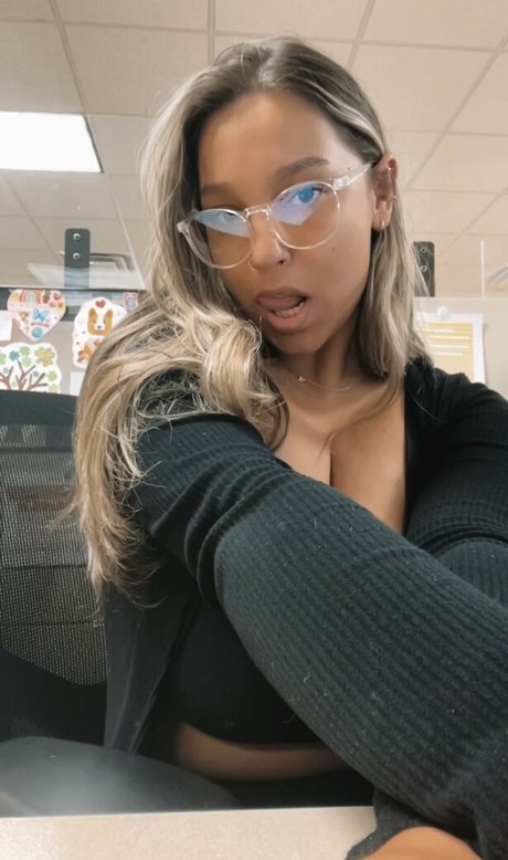 Nagie wyciekłe zdjęcie OnlyFans od Mel Rose
