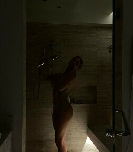 Nagie wyciekłe zdjęcie OnlyFans od Raha Vakili
