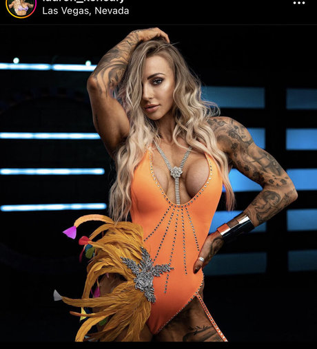 Nagie wyciekłe zdjęcie OnlyFans od Lauren Kenealy