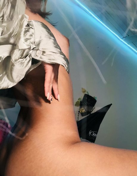 Nagie wyciekłe zdjęcie OnlyFans od Alicebluwu