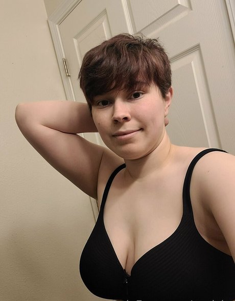Nagie wyciekłe zdjęcie OnlyFans od Ccnicky