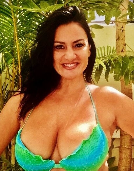 Nagie wyciekłe zdjęcie OnlyFans od Angela Cavagna