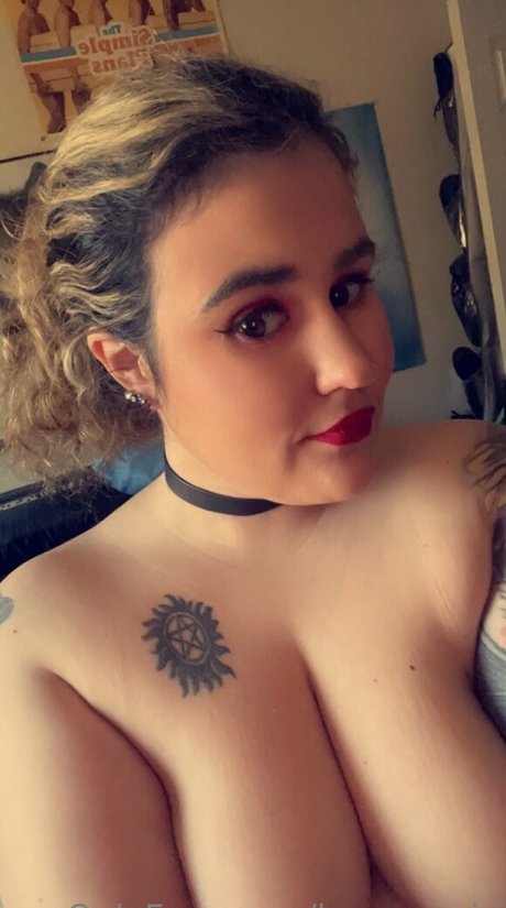 Nagie wyciekłe zdjęcie OnlyFans od Laurxmarie