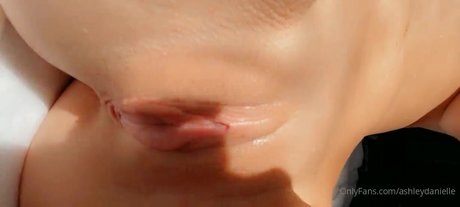 Nagie wyciekłe zdjęcie OnlyFans od Ashleydanielle