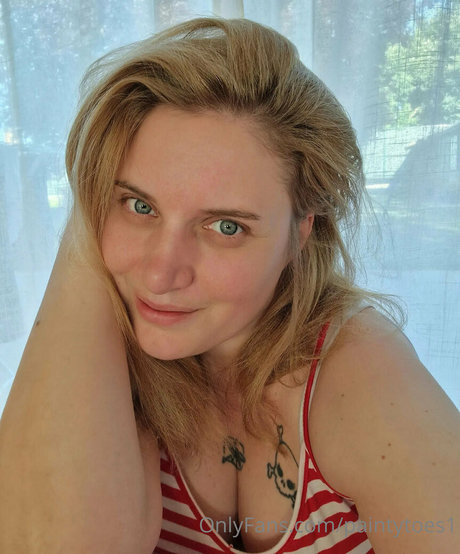 Nagie wyciekłe zdjęcie OnlyFans od Paintytoes1