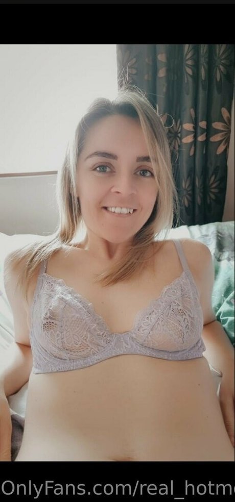 Nagie wyciekłe zdjęcie OnlyFans od Hot1989mom