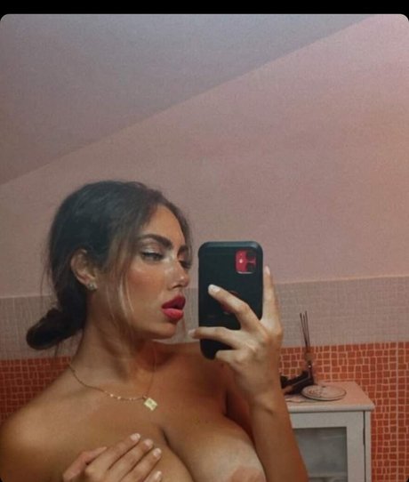 Nagie wyciekłe zdjęcie OnlyFans od Ylenia Bevelacqua