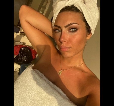 Nagie wyciekłe zdjęcie OnlyFans od Ylenia Bevelacqua
