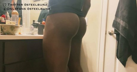 Nagie wyciekłe zdjęcie OnlyFans od Steelbunz