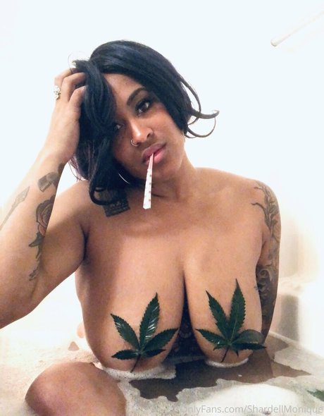 Nagie wyciekłe zdjęcie OnlyFans od Sharsharbinkz