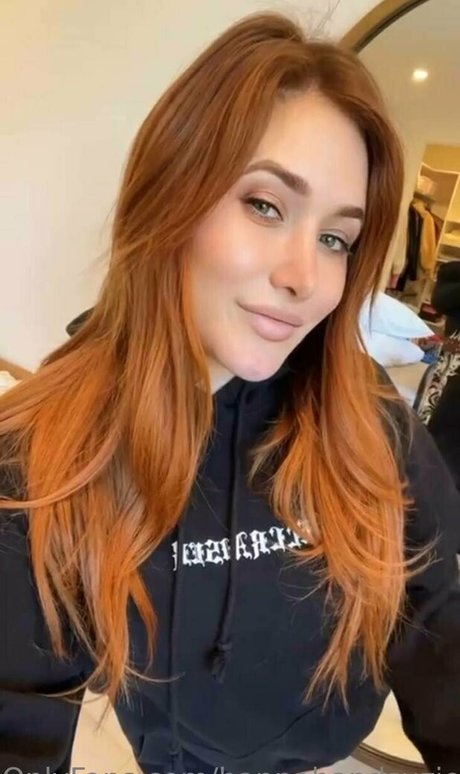 Nagie wyciekłe zdjęcie OnlyFans od Hannahandsuzie
