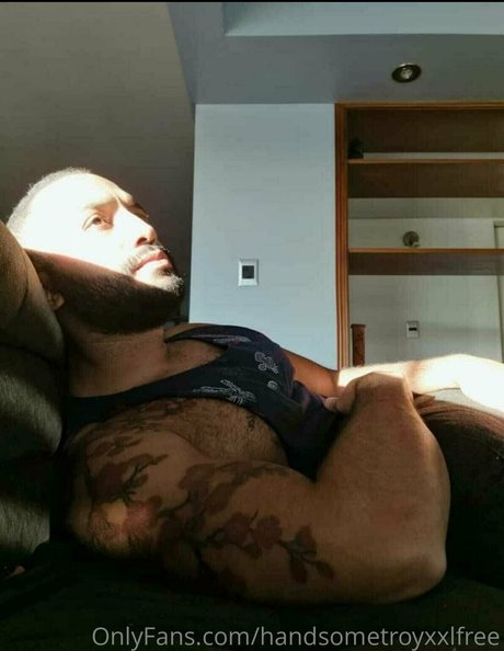 Nagie wyciekłe zdjęcie OnlyFans od Handsometroyxxlfree