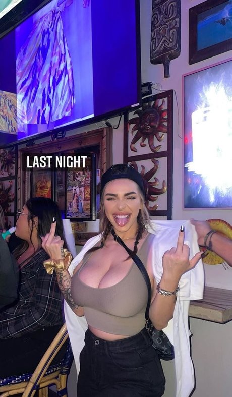 Nagie wyciekłe zdjęcie OnlyFans od Ashley Bernier