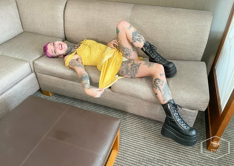 Nagie wyciekłe zdjęcie OnlyFans od Travelswithgrey