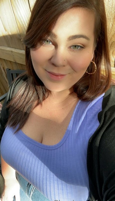 Cheeksandfeetsfree