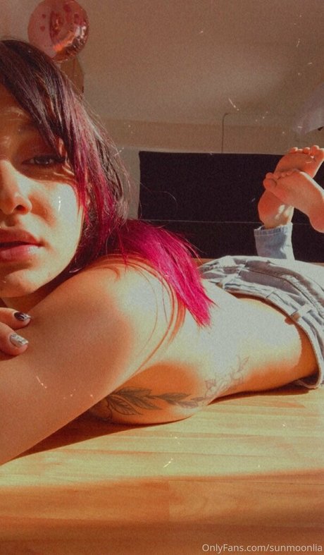 Nagie wyciekłe zdjęcie OnlyFans od Sunmoonlia