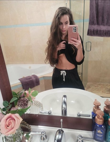 Nagie wyciekłe zdjęcie OnlyFans od Kyliecupcake