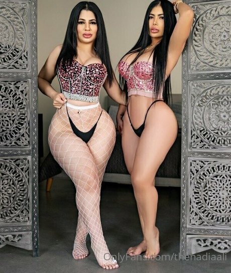 Nagie wyciekłe zdjęcie OnlyFans od Shebetripn