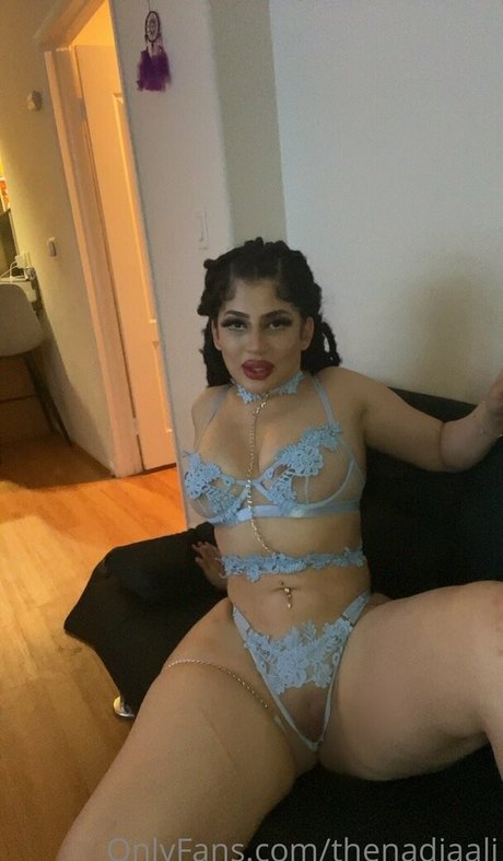 Nagie wyciekłe zdjęcie OnlyFans od Shebetripn